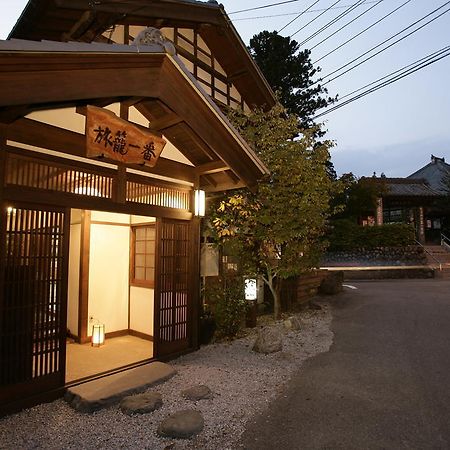 Oyo Hatago Ichiban Hotel Chichibu Exterior foto