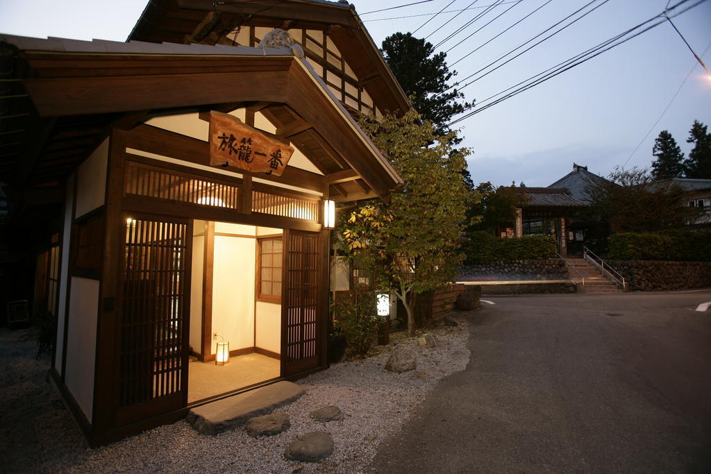 Oyo Hatago Ichiban Hotel Chichibu Exterior foto